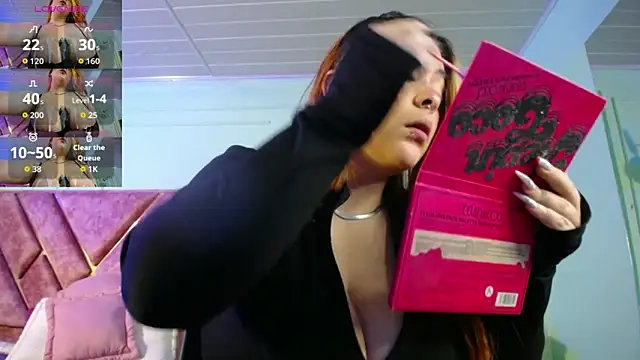 Snapshot of Layna_cold chatting on 10/01/25, 12:53 Layna cold online show from 10/01/25, 12:53