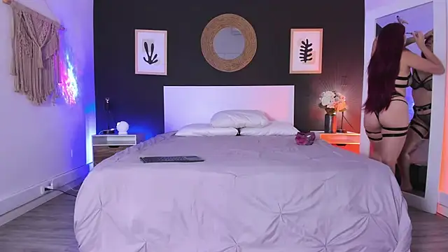 VioletPaket online show from 09/24/25, 11:28