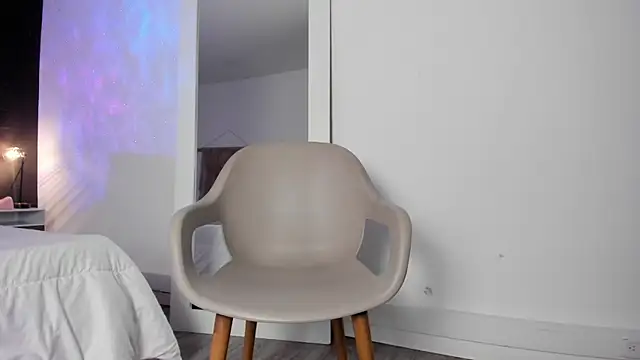 VioletPaket online show from 03/11/25, 11:37