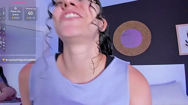 VioletPaket online show from 04/14/26, 12:10