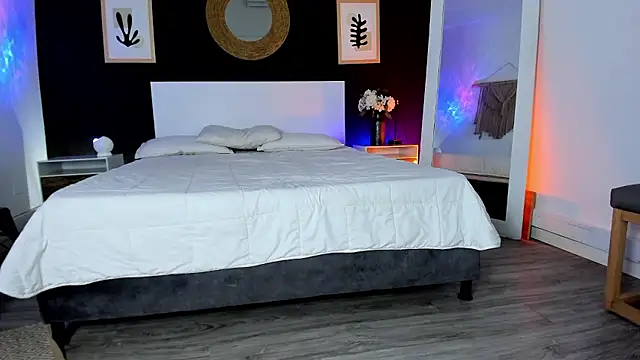 VioletPaket online show from 01/09/26, 11:50