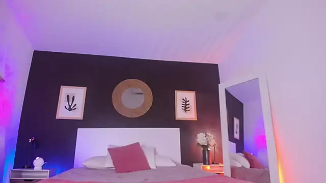 VioletPaket online show from 09/21/25, 01:27