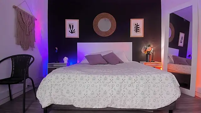 VioletPaket online show from 11/16/25, 01:27