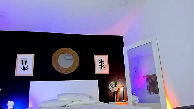 VioletPaket online show from 12/05/25, 12:26