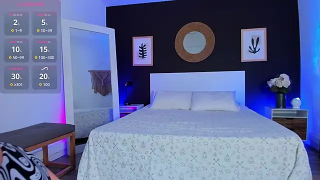 VioletPaket online show from 03/09/26, 12:20