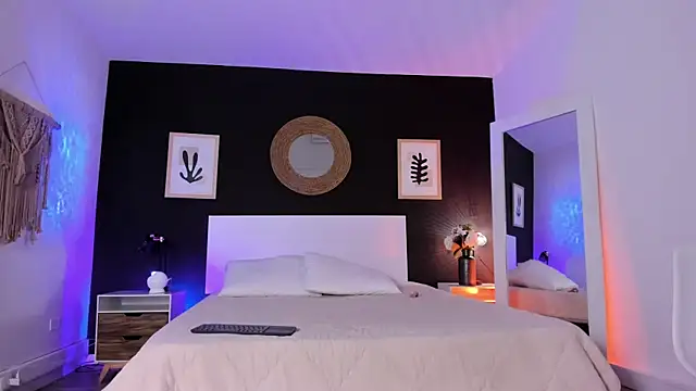 VioletPaket online show from 10/07/25, 11:44