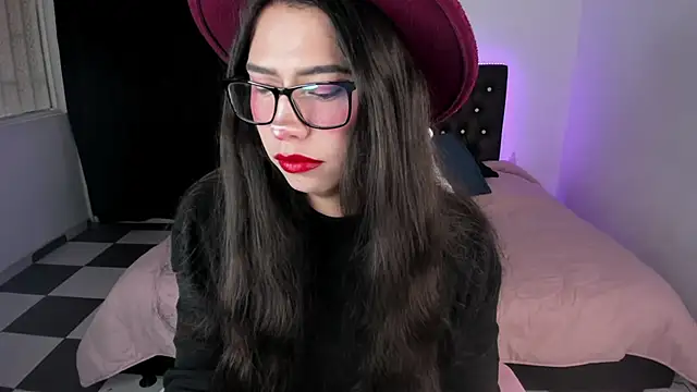 Snapshot of paula_kawaiifu_ chatting on 03/17/25, 05:05 paula kawaiifu online show from 03/17/25, 05:05