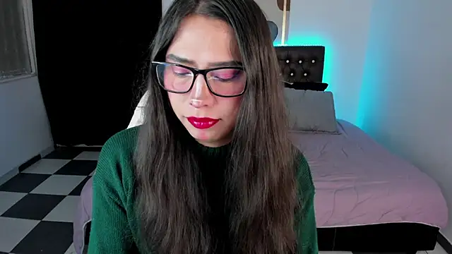 Snapshot of paula_kawaiifu_ chatting on 02/22/25, 01:35 paula kawaiifu online show from 02/22/25, 01:35