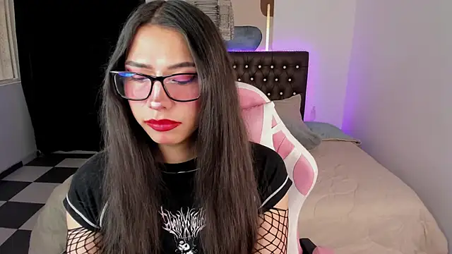 Snapshot of paula_kawaiifu_ chatting on 02/18/25, 05:09 paula kawaiifu online show from 02/18/25, 05:09