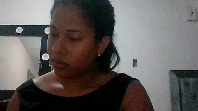 Kitra New online show from 04/15/26, 06:45