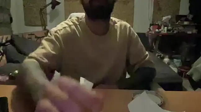 Snapshot of kameray12 chatting on 02/26/25, 10:47 kameray12 online show from 02/26/25, 10:47