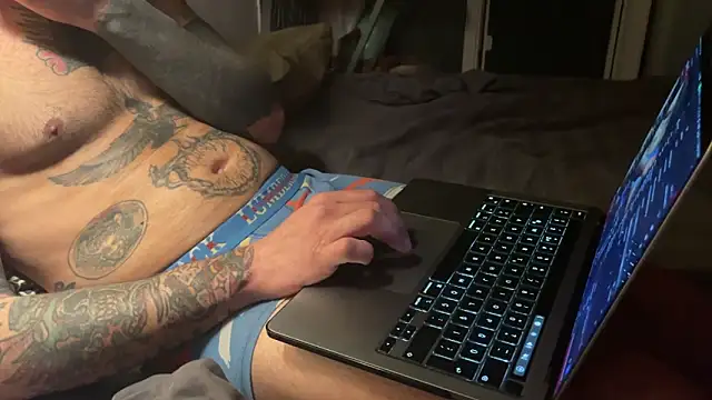 Snapshot of kameray12 chatting on 03/12/25, 08:52 kameray12 online show from 03/12/25, 08:52