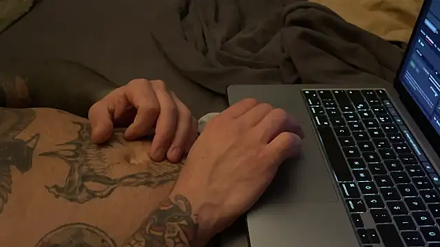 Snapshot of kameray12 chatting on 03/09/25, 08:10 kameray12 online show from 03/09/25, 08:10