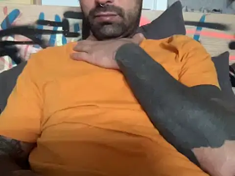 Snapshot of kameray12 chatting on 03/04/25, 12:01 kameray12 online show from 03/04/25, 12:01