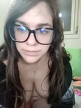 Snapshot of Miachan_LaGattinaVogliosa chatting on 02/15/26, 01:32 Miachan LaGattinaVogliosa online show from 02/15/26, 01:32