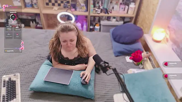 MiniNatalie online show from 04/24/26, 01:57