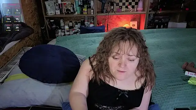 MiniNatalie online show from 11/16/25, 03:11