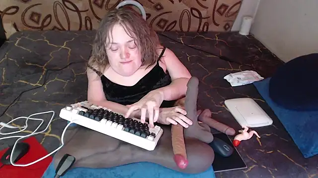 MiniNatalie online show from 03/17/25, 04:08