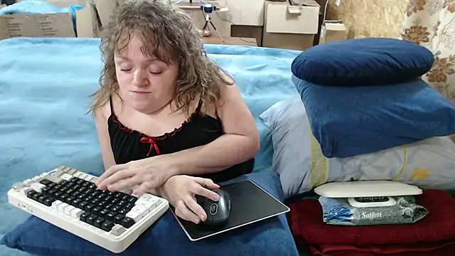 MiniNatalie online show from 09/09/25, 04:44