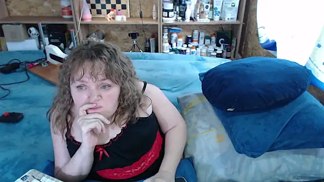 MiniNatalie online show from 10/06/25, 09:32