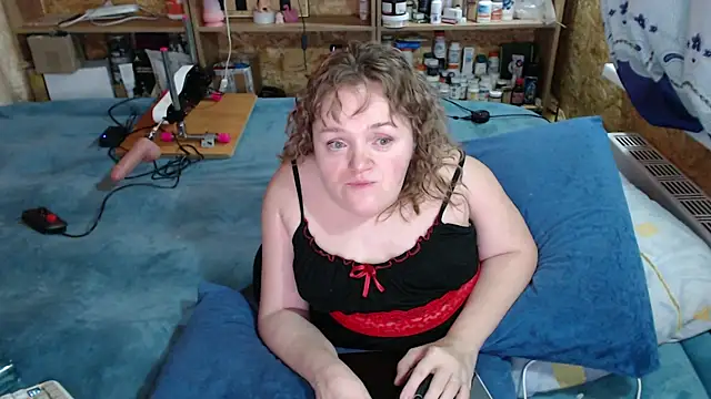 MiniNatalie online show from 09/30/25, 03:29