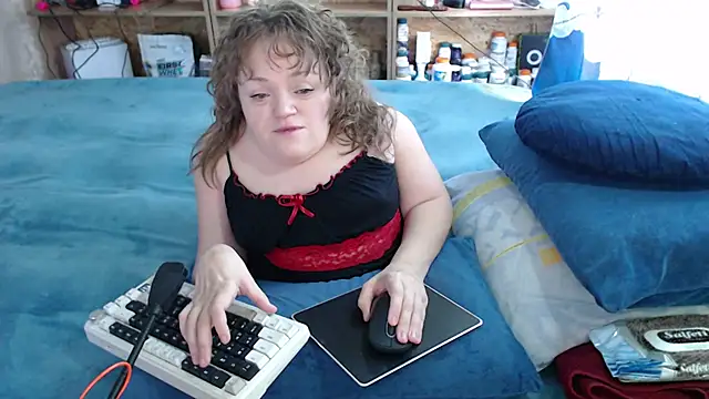 MiniNatalie online show from 09/20/25, 03:55