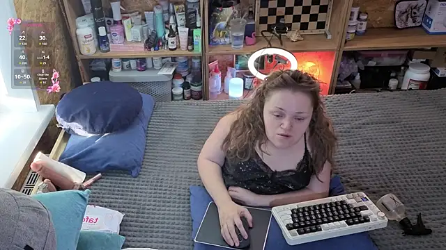 MiniNatalie online show from 04/03/26, 11:49