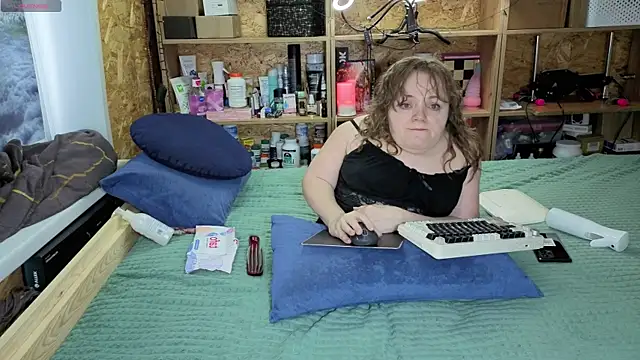 MiniNatalie online show from 01/08/26, 04:40