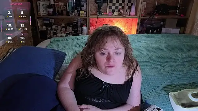 MiniNatalie online show from 11/08/25, 02:09