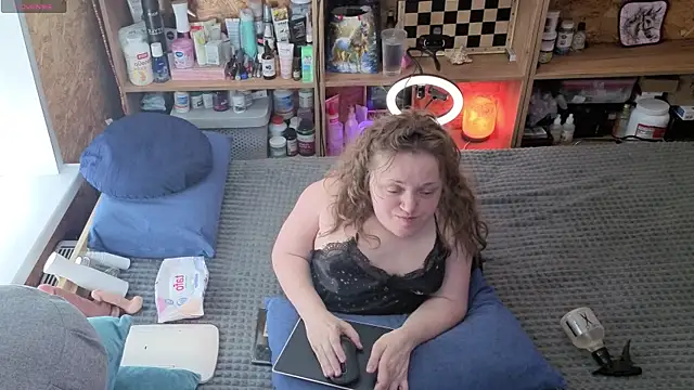 MiniNatalie online show from 04/02/26, 07:15