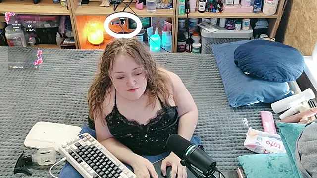 MiniNatalie online show from 04/04/26, 10:44