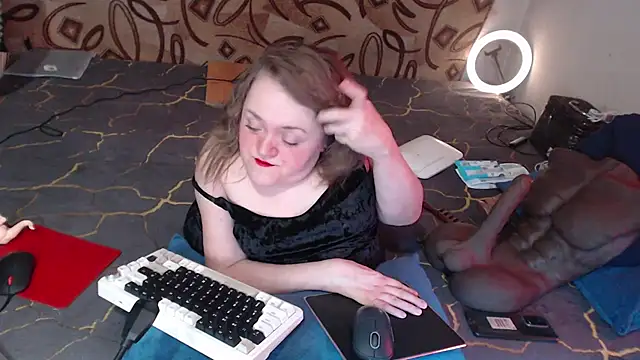 MiniNatalie online show from 03/11/25, 07:35