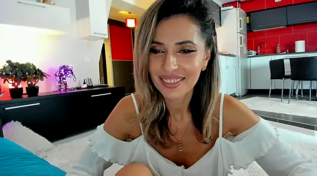 Snapshot of MissSmiley26 chatting on 01/30/25, 11:02 MissSmiley26 online show from 01/30/25, 11:02