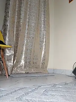 Lucyy1 online show from 10/02/25, 09:40