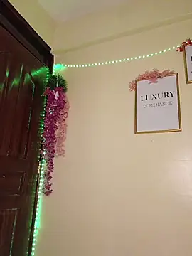 Lucyy1 online show from 04/04/26, 10:05