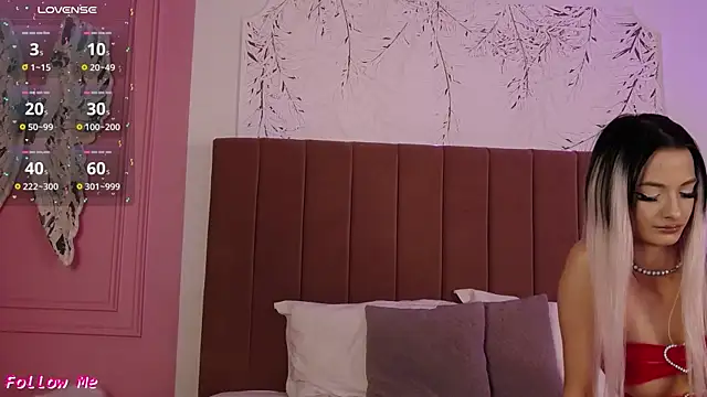 PinkySparks online show from 04/22/26, 06:04