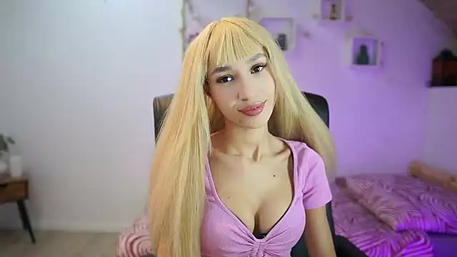 Amai  Liu online show from 11/08/25, 06:44