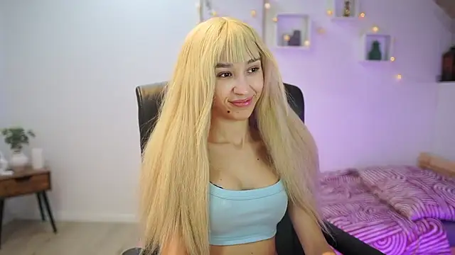 Amai  Liu online show from 11/13/25, 06:56