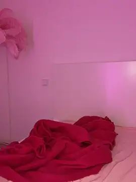 Mia-Minou online show from 02/16/26, 11:20