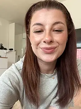 Mia-Minou online show from 04/02/26, 02:02