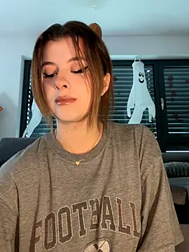 Mia-Minou online show from 10/05/25, 08:05