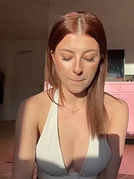 Mia-Minou online show from 03/30/26, 04:30