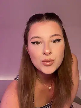 Mia-Minou online show from 10/04/25, 10:50