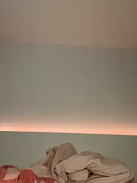 Mia-Minou online show from 03/15/26, 09:38