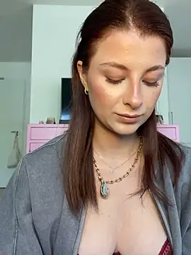Mia-Minou online show from 04/21/26, 07:59