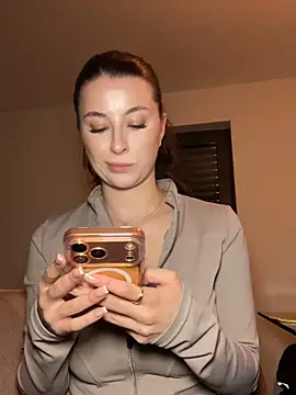 Mia-Minou online show from 03/03/26, 06:48