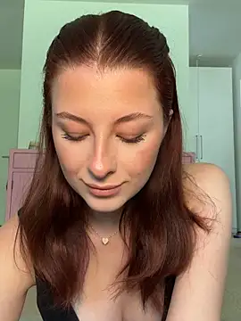 Mia-Minou online show from 05/31/26, 08:42