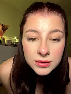 Mia-Minou online show from 01/12/26, 08:47