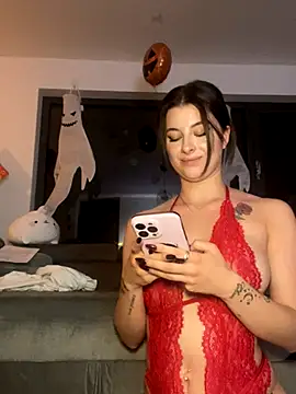 Mia-Minou online show from 10/15/25, 08:17