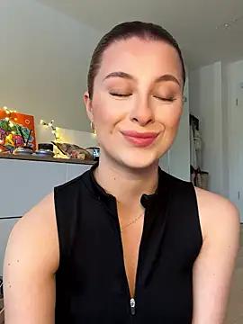 Mia-Minou online show from 01/14/26, 10:52